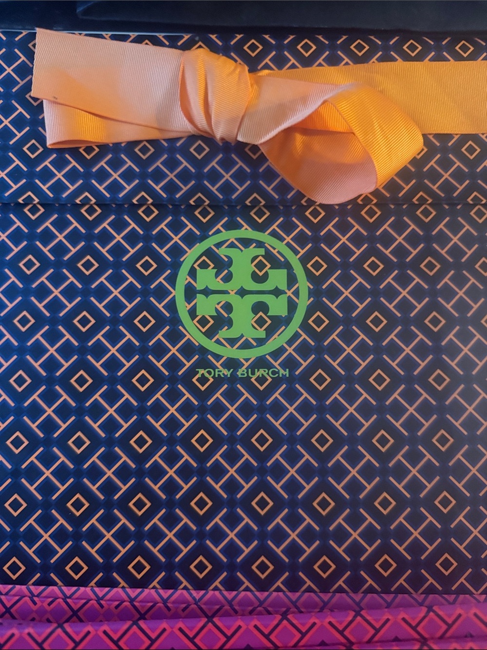 Bundle of 12 TORY BURCH new bags 3 with ribbon - Picture 4 of 5